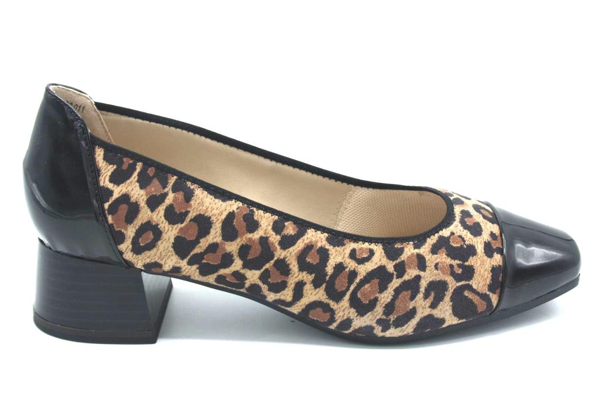 Caprice CAPR-PUMP-LEOP (22306-43-011 BLACK - LEO-COMB) - New Port